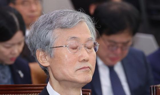 국감 출석해 생각에 잠긴 조희대 대법원장