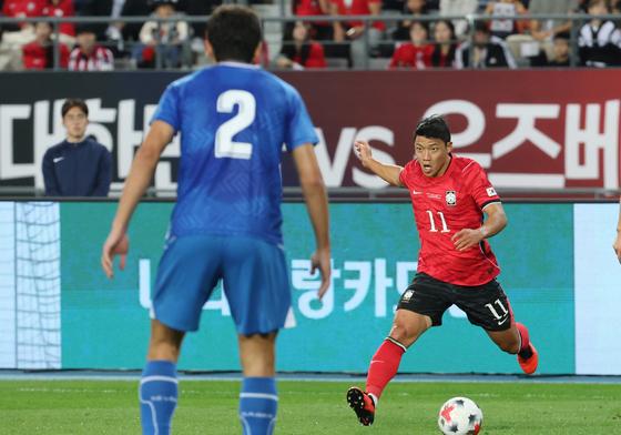 '국가대표 은퇴설' 황희찬, 샬케 복귀 후 교체 출전…11분 뛰고 침묵