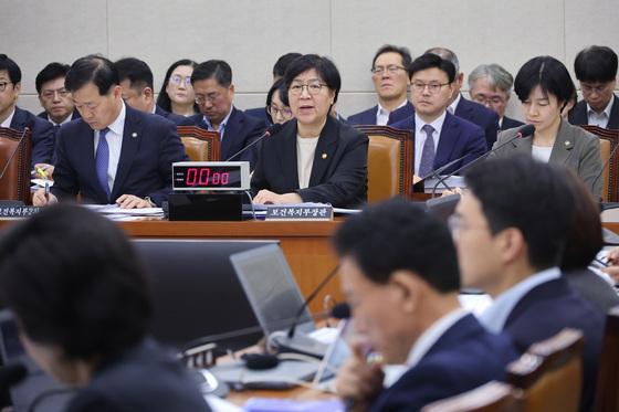 임신중지약부터 응급실 압수수색까지…복지위 국감서 '제도 공백' 도마(종합)