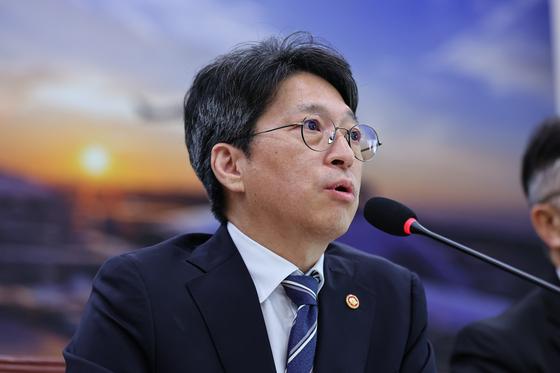 홍지선 "장기임대 확대에 초과세수 활용 협의"…취임 후 첫 SNS