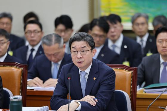 與 "신한은행 해킹 책임져야"…野 '암살자(들)' 투자 지적(종합2보)