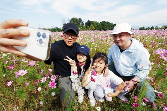 [오늘의 날씨] 전남광주(11일, 일)…일교차 최대 17도, 소나기 예보