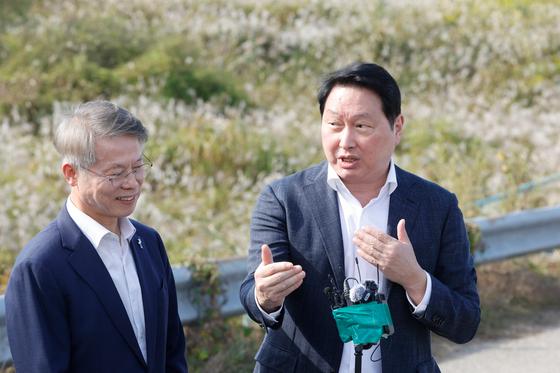 "전력·용수 늦어도 착공부터"…최태원, 호남 팹 속도전 의지(종합)