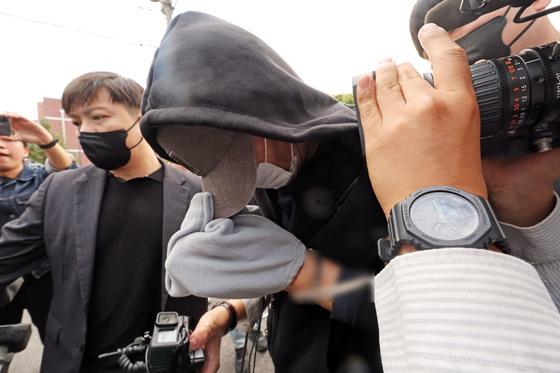 나주 부부 살해범 흉기 미발견…경찰, '계획 범행' 입증에 수사력 집중