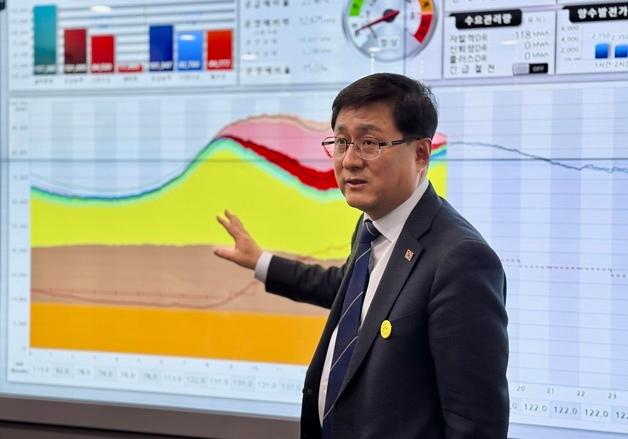 "지역 요금제로 균형발전 유도"…김성환, 산업용 전기료 대개편 구상