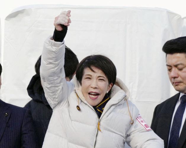 다카이치면 그냥 좋다?…팬덤 정치의 경고