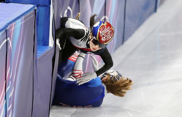 [뉴스1 PICK] '불운' 쇼트트랙 혼성 계주, 미국에 걸려 메달 좌절 '최종 6위'