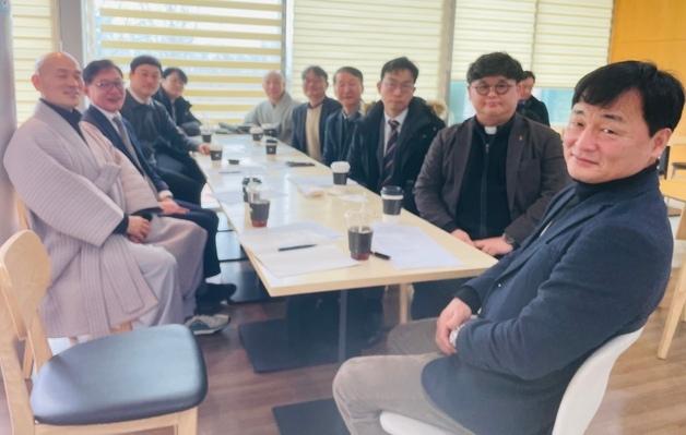 범종교개혁시민연대, 청와대 면담…국가조찬기도회 폐지 요구