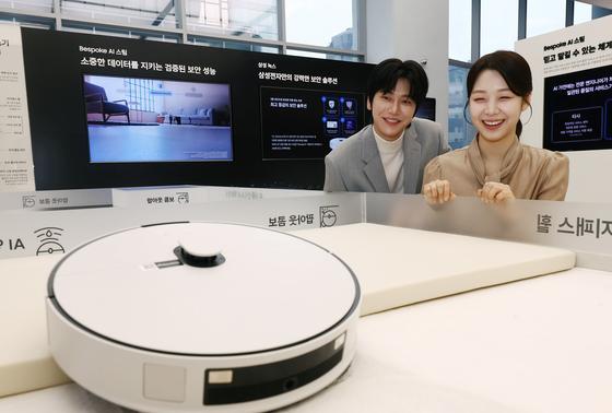 中 로봇청소기 '가격 인하' 가심비↑…삼성·LG전자 '프리미엄' 맞불
