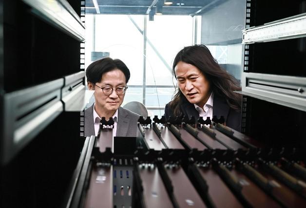 "회수 적기는 언제"…DSC인베, 퓨리오사AI 엑시트 전략에 쏠리는 시선