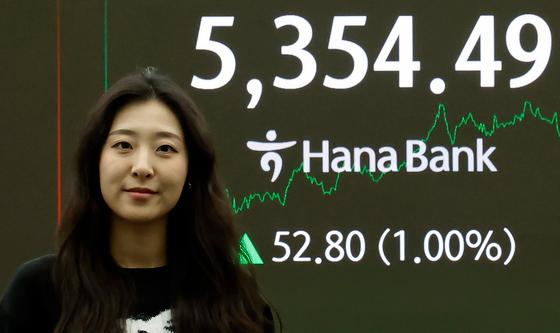 1% 상승 마감한 코스피 지수