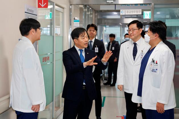 동네병원? 응급실? 헷갈리면 '이 앱'…연휴 9600곳 진료