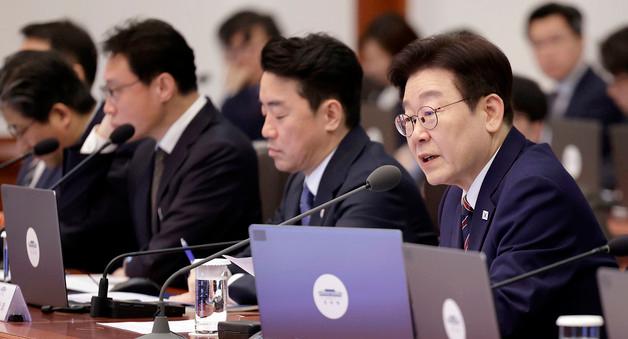 李 "부동산공화국 극복·공정세상에 사력…전력질주 남아"