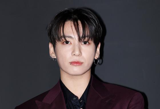 "무조건 산다" BTS 정국 효과…일상템부터 의류까지 품절 대란 [N이슈]