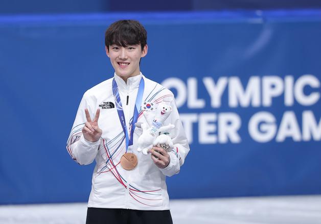 '첫 올림픽서 메달 2개' 임종언 "알아봐 주는 사람들 늘어 기뻐요" 