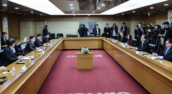 대미투자이행위 출범…野 "사후수습" vs 與 "낡은 정쟁정치"