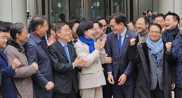 송영길, 항소심 무죄에 "소나무당 해산, 민주당 복당할 것"