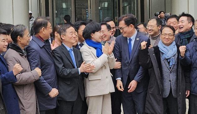 송영길, 항소심 무죄에 "소나무당 해산, 민주당 복당할 것"