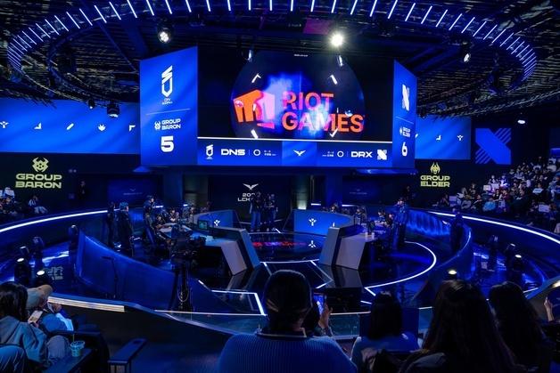 "페이커'가 바꾼 서울 관광 지형도…도심 'e스포츠 성지순례' 열풍