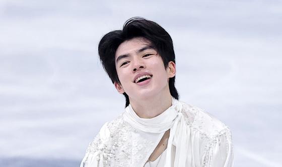 연기 마치고 미소 짓는 차준환… 0.98점 차 아쉬운 4위