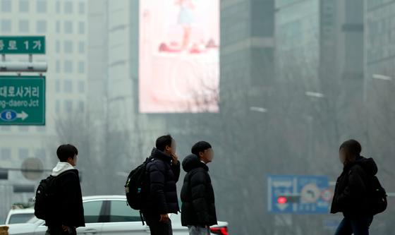 설 연휴 첫날, 미세먼지 '나쁨'