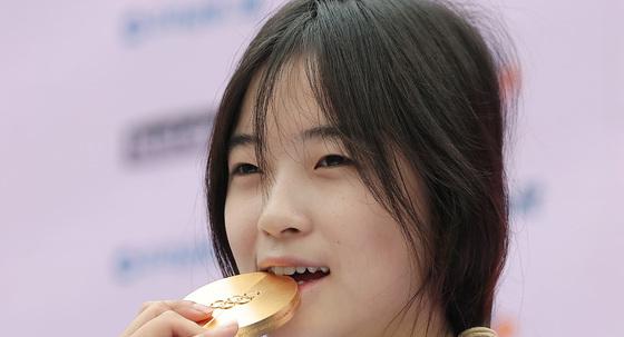 '금수저 논란' 최가온…"흙·금수저와 무관한 '인간 승리'"