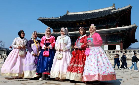 [오늘의 날씨] 강원(17일, 화)…쌀쌀한 설날 아침, 오후엔 포근