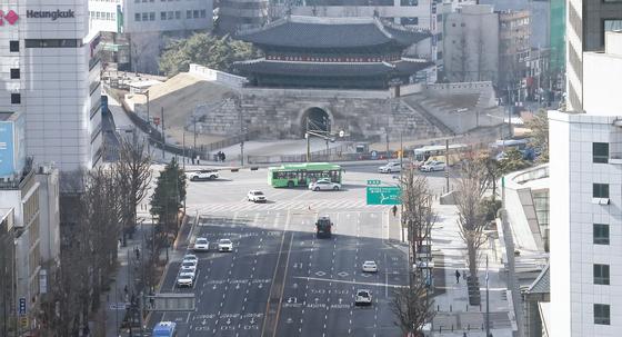 고속도로 정체 해소…설 귀경길 오전 7~8시 정체 시작