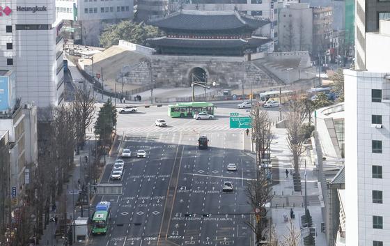 고속도로 정체 해소…설 귀경길 오전 7~8시 정체 시작