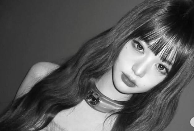 장원영, 튜브톱 입고 치명 매력…잘록 허리에 인형 비주얼 [N샷]