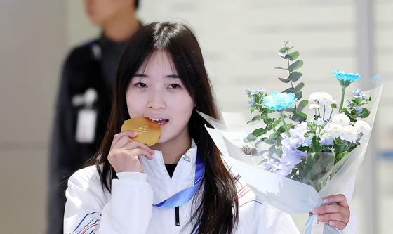 최가온, 금메달 '앙'