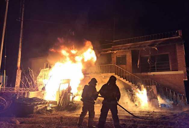 홍천 어린이집 창고 화재…거주자 4명 대피