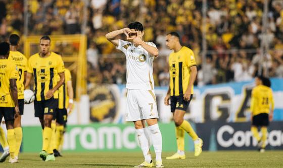 손흥민, 시즌 첫 경기 1골 3도움 '펄펄'