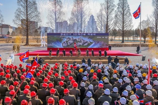 北, 평양 더 넓힌다…동쪽으로 확장하는 '화성지구 5단계' 건설 개시