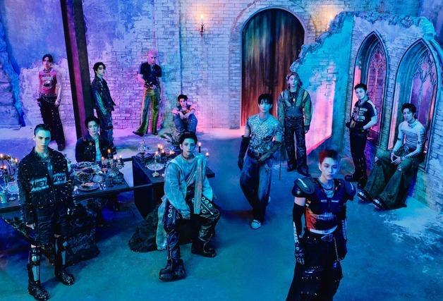 세븐틴, IFPI '2025 글로벌 아티스트 차트' 14위…5년 연속 진입