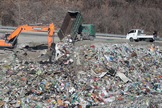 학교·아파트 청소차도 안전기준 적용…폐기물 수거 규정 강화