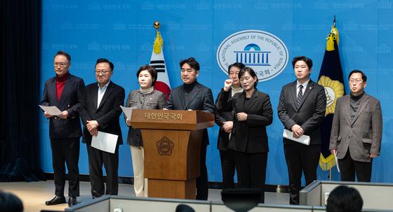 '윤어게인' 장동혁 제동 나선 개혁파…'절윤' 공론화 재추진