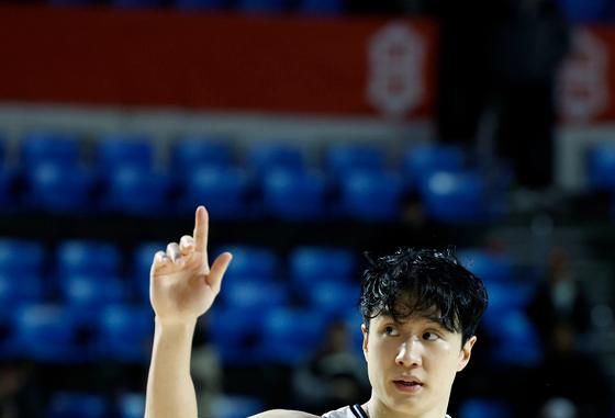 '허웅 3점슛 14개'로 51점…KCC, SK에 120-77 대승