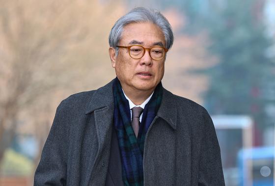 '尹비서실장' 정진석, 후보 신청 철회…"평당원으로 백의종군"
