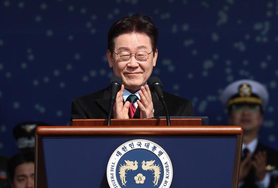 李 '1년마다 관행적 연장' 제동…임대사업자 대출 LTV도 손대나