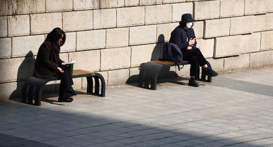 낮 최고 20도, 맑고 포근한 토요일…미세먼지는 '나쁨'