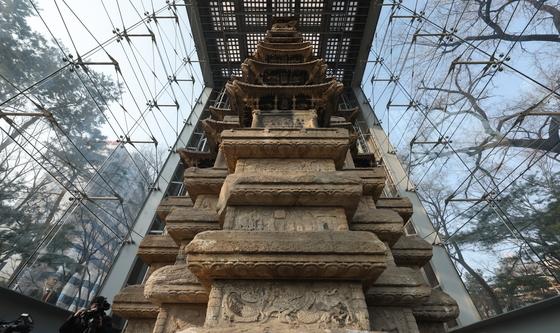 원각사지 십층석탑 내부 공개