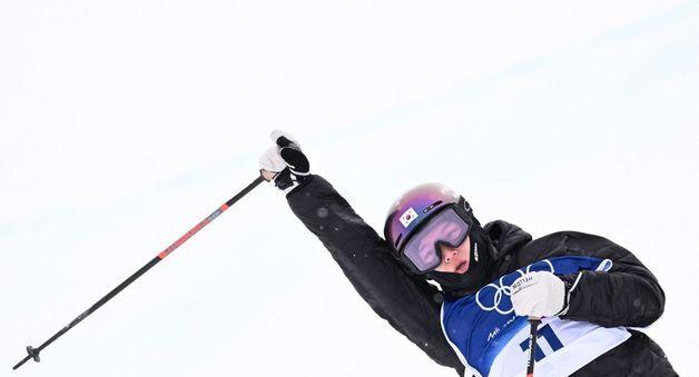 이승훈 '한국 최초' 프리스타일 스키 하프파이프 결선 진출
