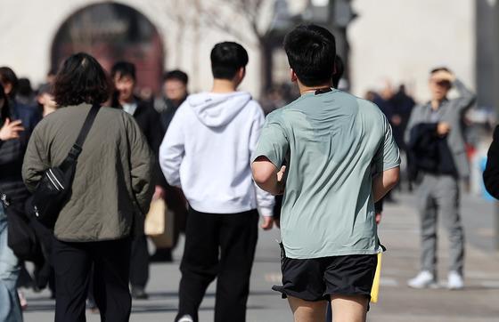 [오늘의 날씨] 충북·세종(25일, 수)…낮 최고 14도 '포근'