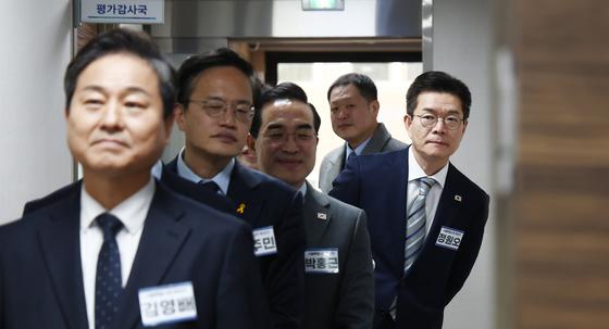 與 서울시장 예비후보 첫 토론…'명픽' 정원오 집중 견제