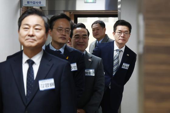 與 서울시장 예비후보 첫 토론…'명픽' 정원오 집중 견제