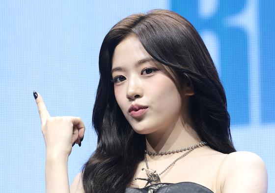  아이브 안유진, 한국유방건강재단에 억대 기부…또 '선한 영향력'