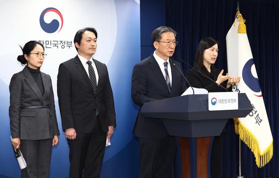 엘리엇 상대 승소했지만…정부, 쉰들러 2783억 분쟁 등 계속