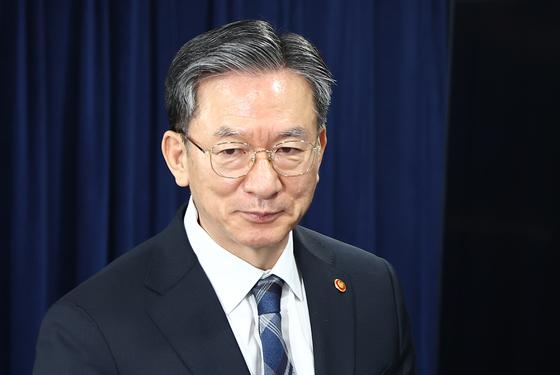 정성호 법무장관, 어린이날 맞아 "범죄·폭력 없는 사회 만들겠다"