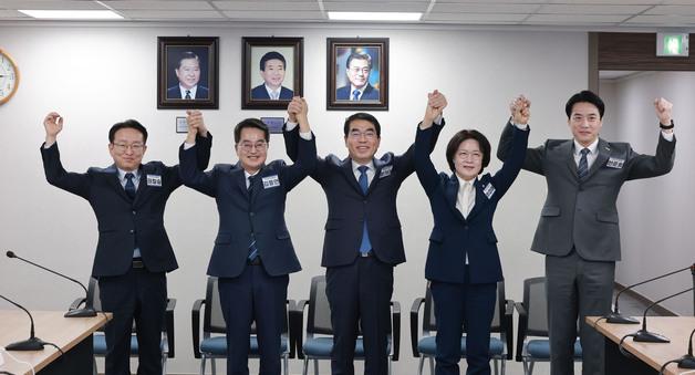 민주 경기지사 경선 '결선투표'로…'현직 vs 당심' 수싸움